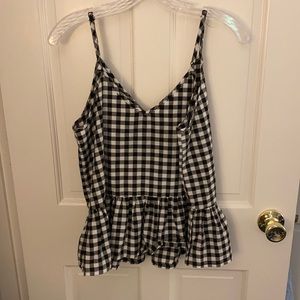 Super cute gingham tank top!